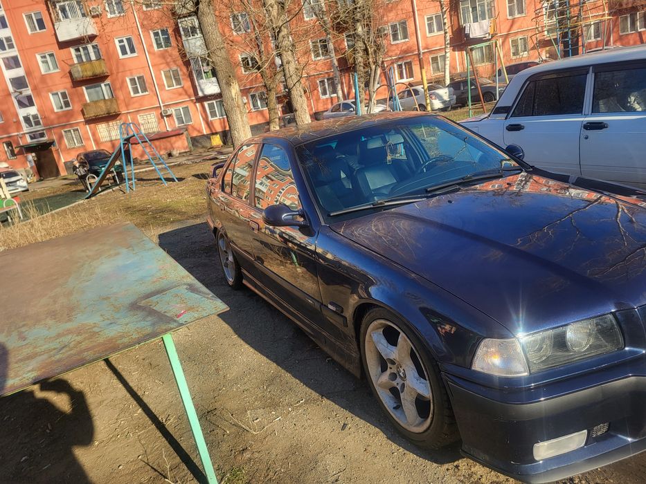 Бмв е36 седан в хорошем состоянии