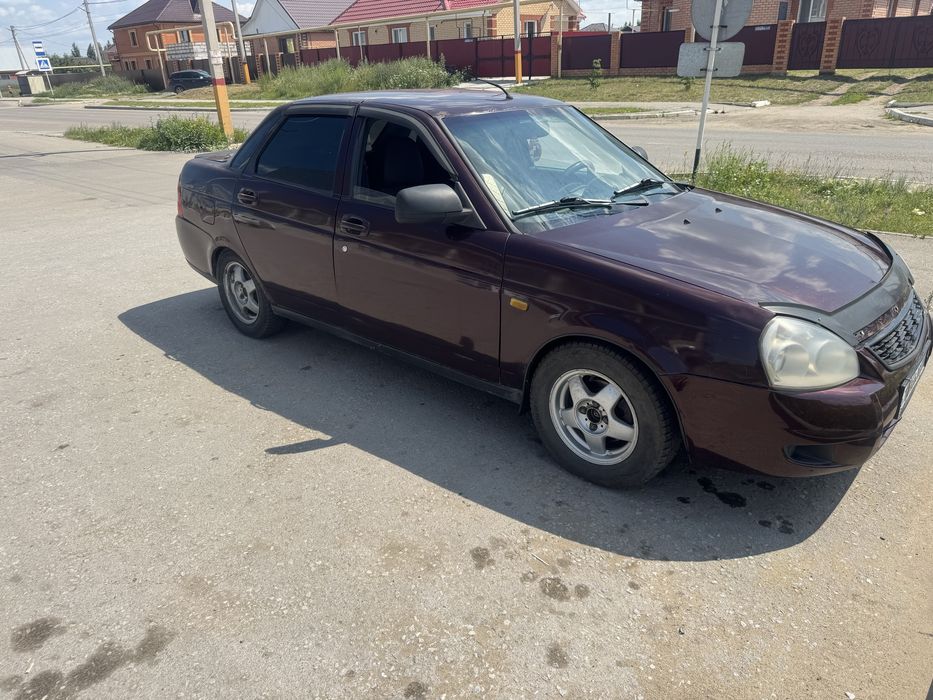 Продам Ладу Приору 2013 года.