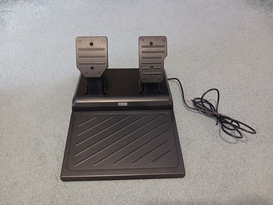 Vând volan Hori Racing Wheel Apex pentru ps4,ps5 și pc. Ca nou.