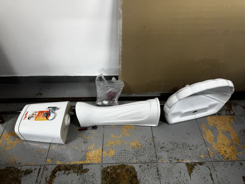 Раковина в сборе, унитаз