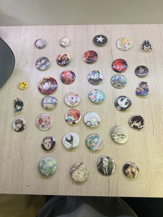 Значки на заказ и готовые аниме