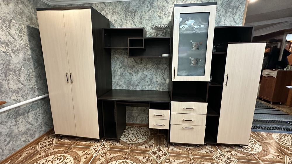 Продам стенку в хорошем состоянии