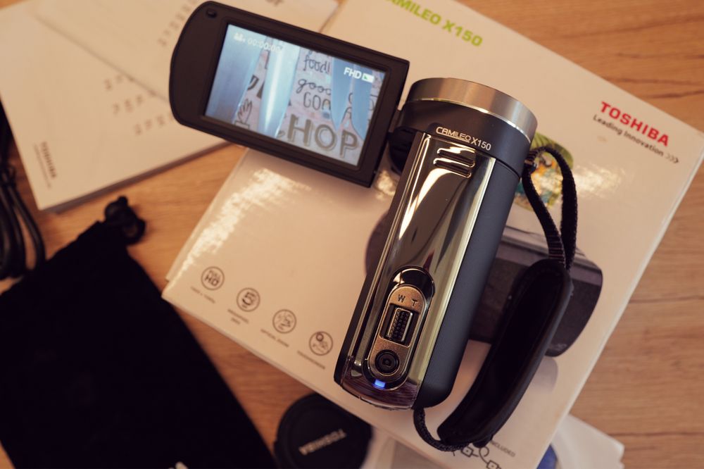 Camera video Toshiba CAMILEO X150 handycam ca si Noua CCD cu Full HD
