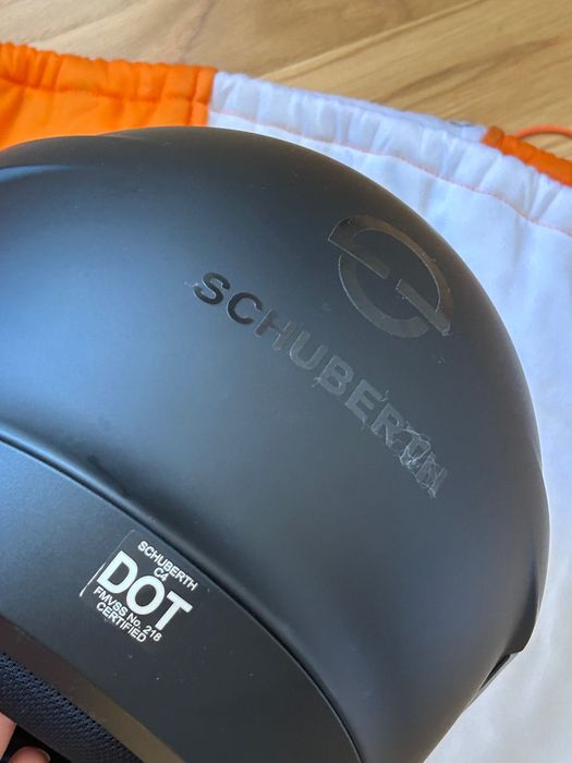 Мото каска черен мат 55 размер Schuberth C4 flip up black ma