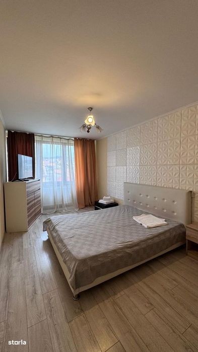 Apartament 3 cam de închiriat, cart. Rogerius