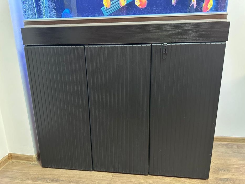 Аквариум + тумбочка