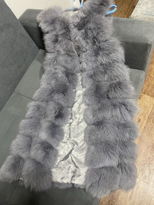 Продам безрукавку меховую
