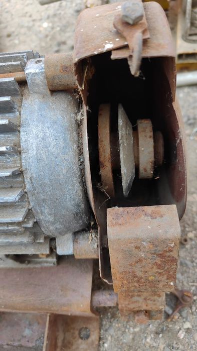 Наждак точило электрический