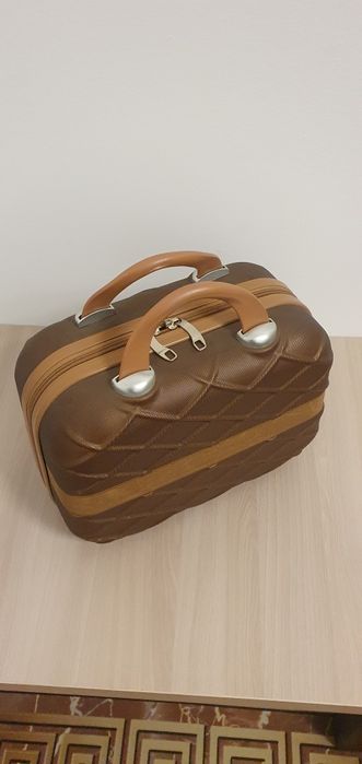 Чемодан для косметики