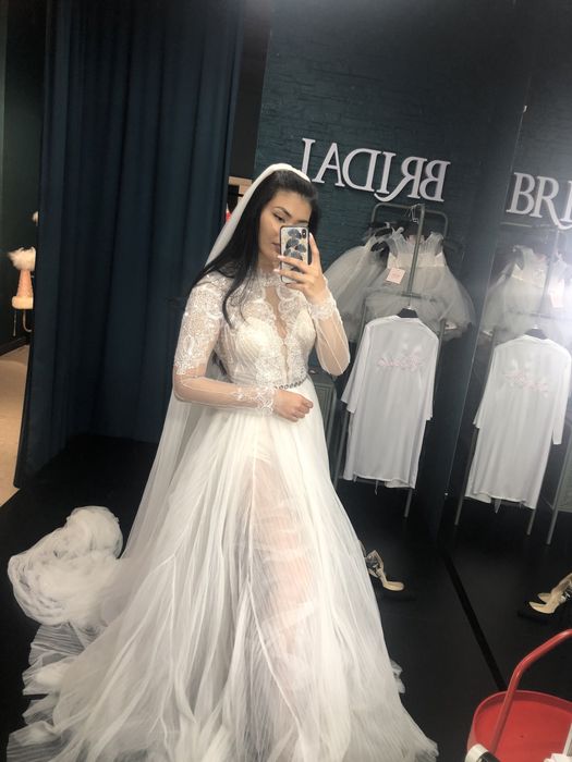 Шикарное свадебное платье