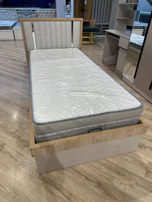 Односпальная кровать. Фабричное! Можно в рассрочку но без скидок.