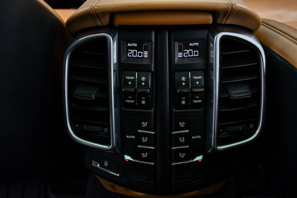 Porsche Cayenne S 2017 420CP full options panorama bose sport chrono