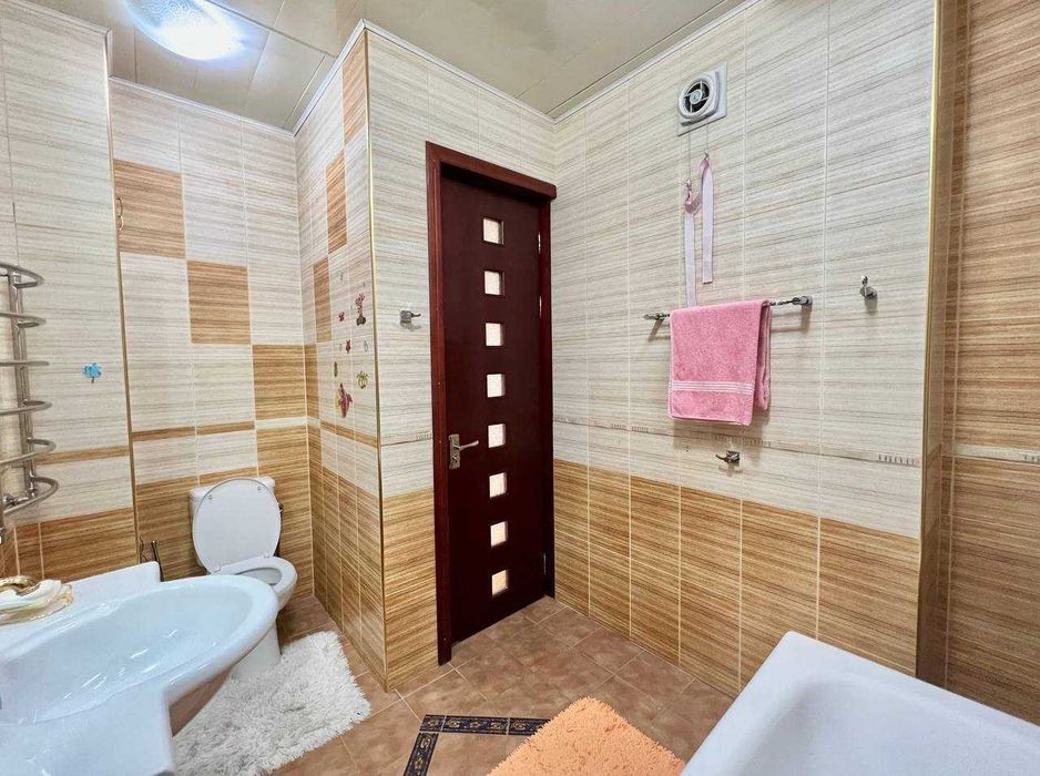 ул.Айбек МЦ ШОХ Госпитальный 4(5)-комн 7/9 182 м² 2 с/у ремонт меб/тех