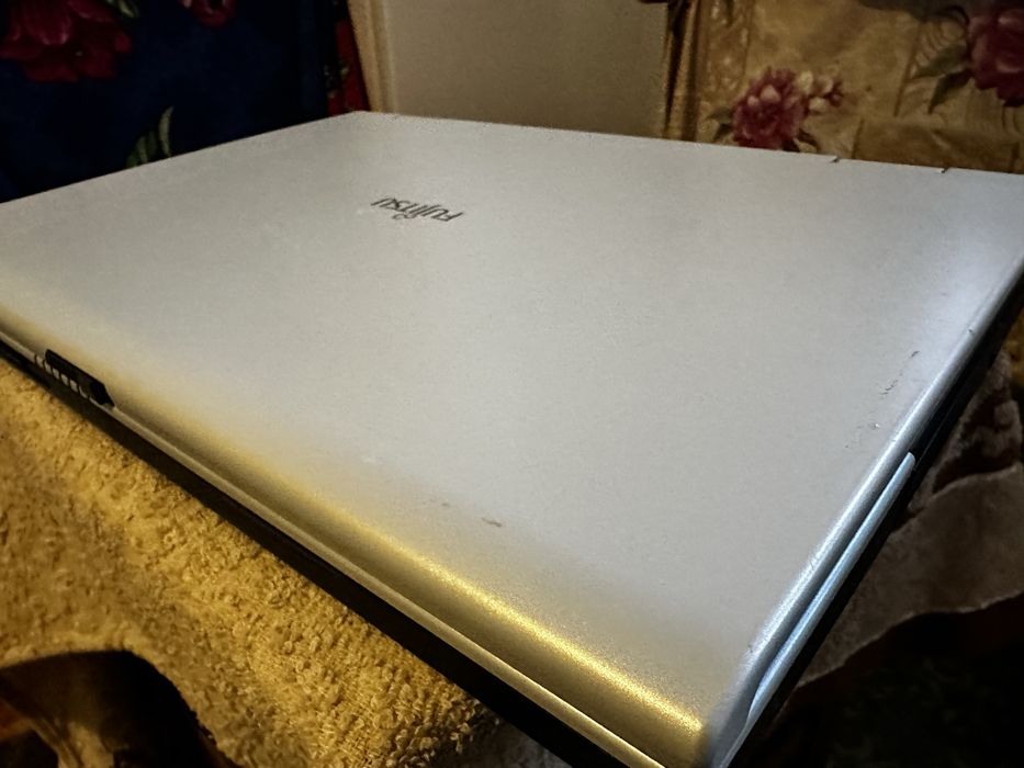 Laptop Fujitsu functional.