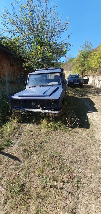 Vând ARO pentru offroad