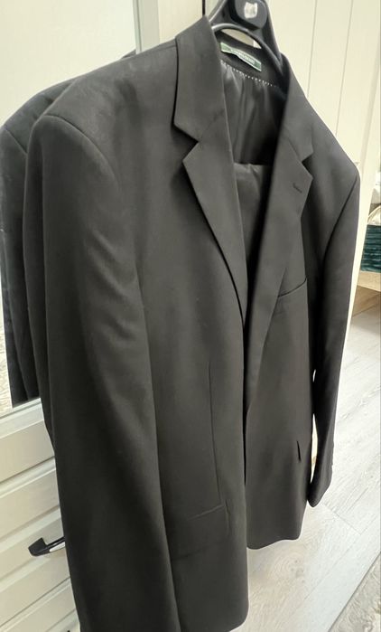 Продам Костюм . Черный