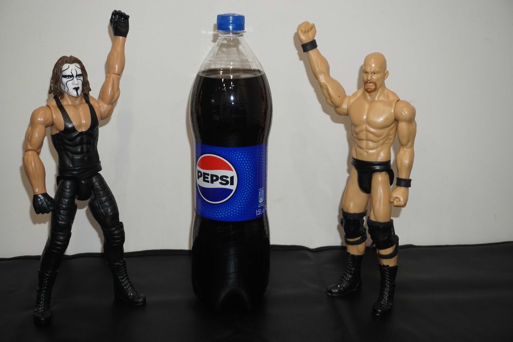 Голям Лот От 22 Кеч Фигури The Rock/Stone Cold/Cryme Tyme/Enzo Amore