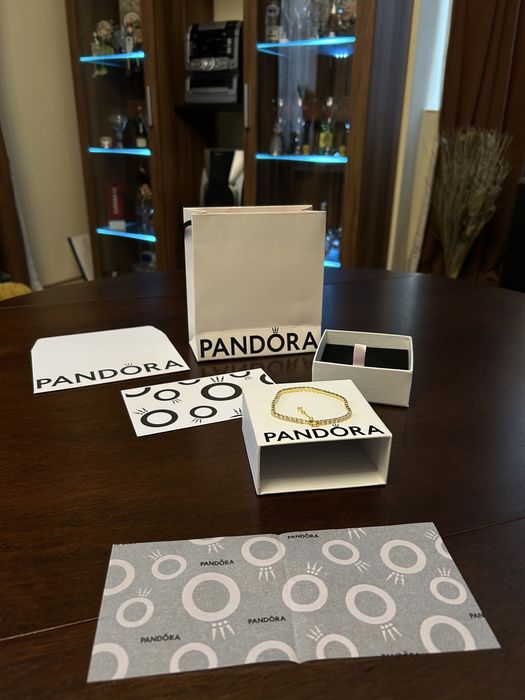 Bratara Pandora cu pietricele pentru dama