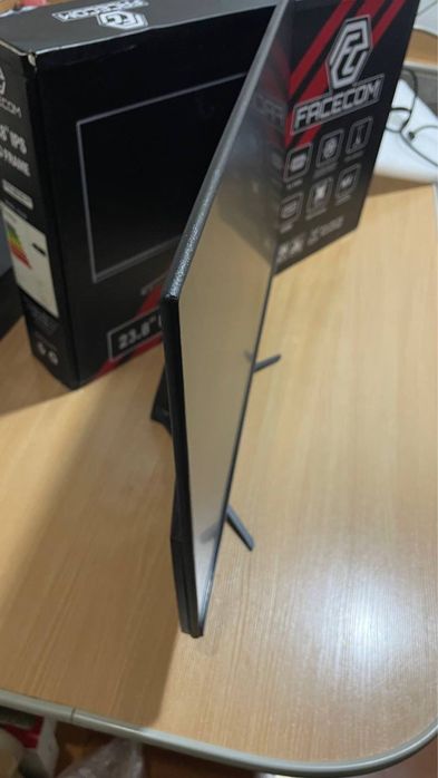 совсем новый Монитор Facecom 24' manitor