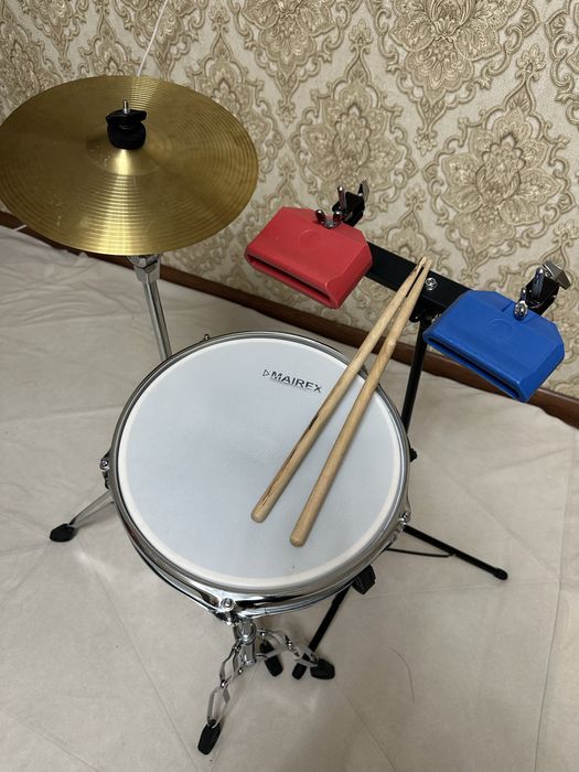 Ударный инструмент Барабан