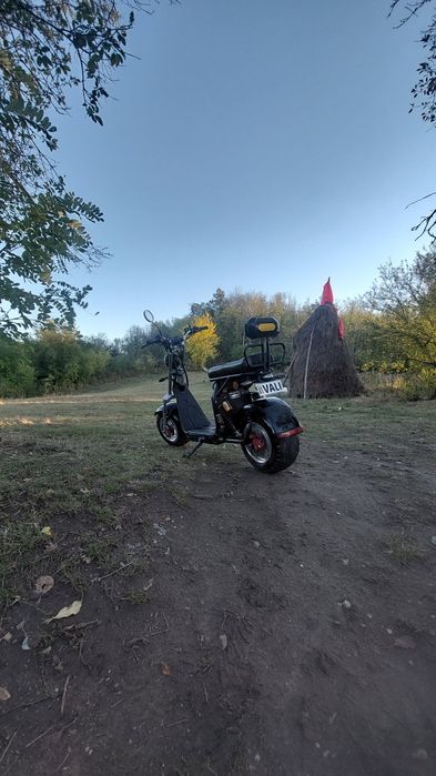 vînd scuter electric