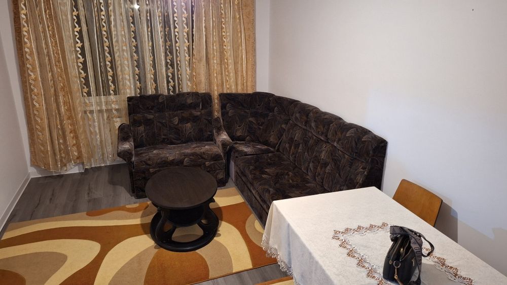 Vând apartament Dorohoi renovat