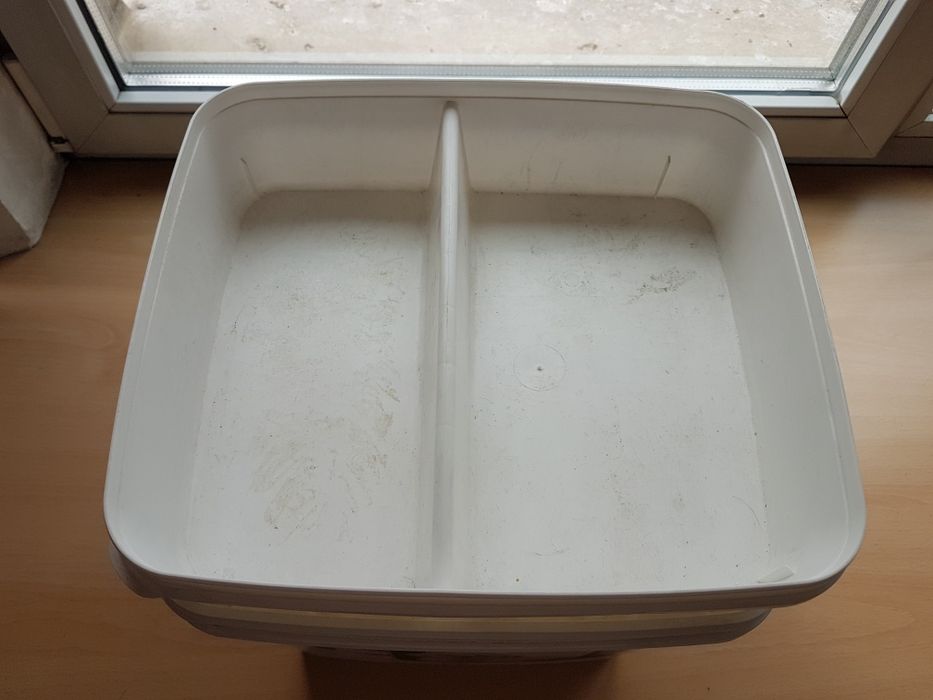 Ведро для корма и зоо мелочей