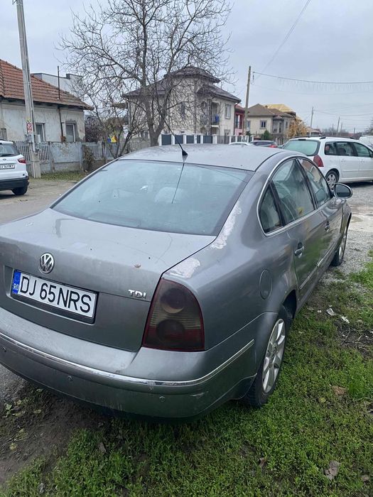 Vând urgent vw Passat 1,9 diesel !!!