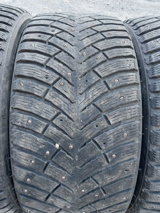 4 шины Nexen 245 45 R17.