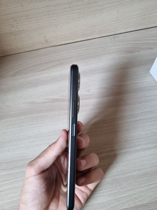 Продам смартфон Huawei nova 11i