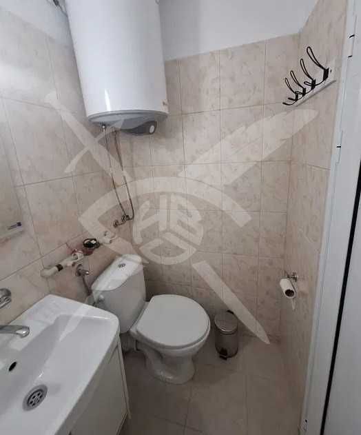 Дава се под наем Едностаен апартамент в Варна, Левски - 20 кв.м за 300 € - Снимка #4