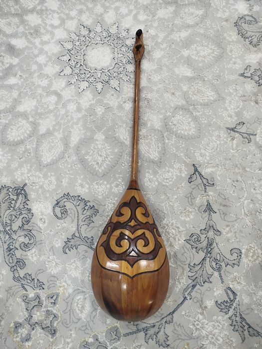 Продам домбру старую