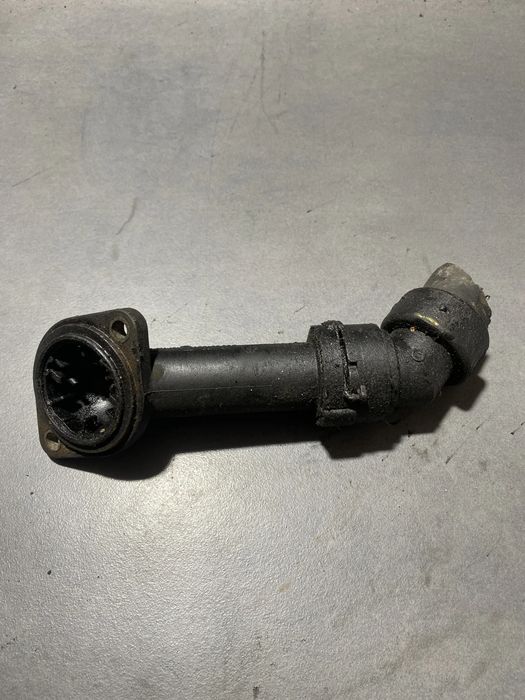 Flansa apa / lichid racire 06B121121 Volkswagen VW Passat 2003