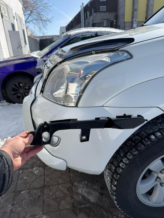 Переднее крепление бампера Toyota Prado 120