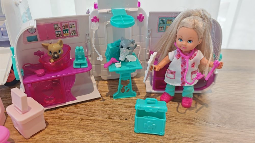 3 Комплекта Линейка, лекарски и ветеринарен кабинет + аксесоари