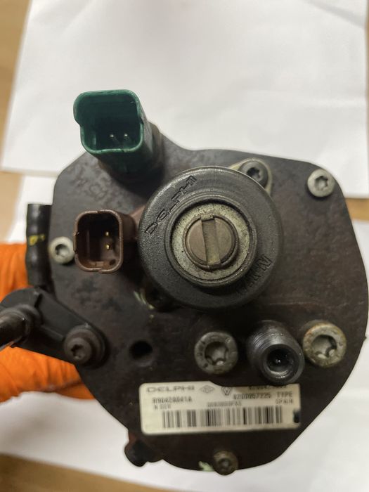 ГНП горивонагнетателна помпа Delphi Renault 1.5 dci  R9042A041A