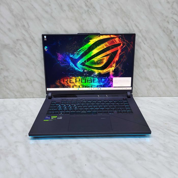 Laptop Gaming ASUS ROG Strix G16 i9-14900HX 32GB 1TB SSD RTX 4060 8GB