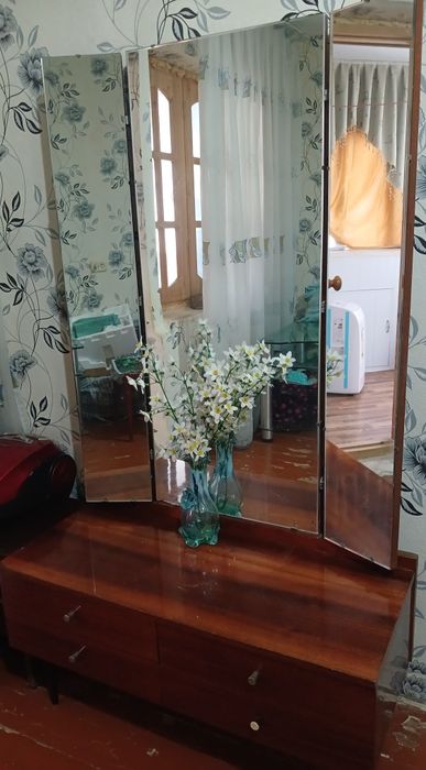 СРОЧНО!!!Продаётся трельяж в отличном состоянии, как новый.