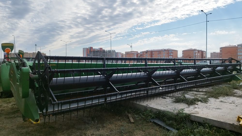 Жатки Джон Дир 635F