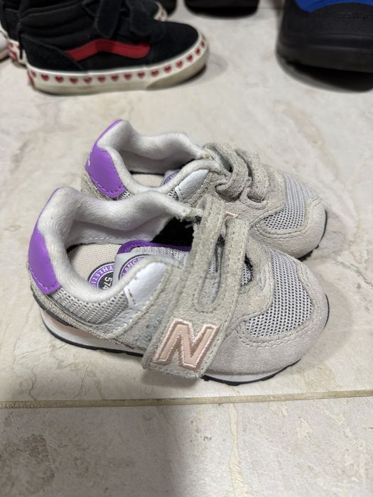 Детская обувь разная