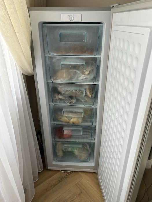 Продам морозильник