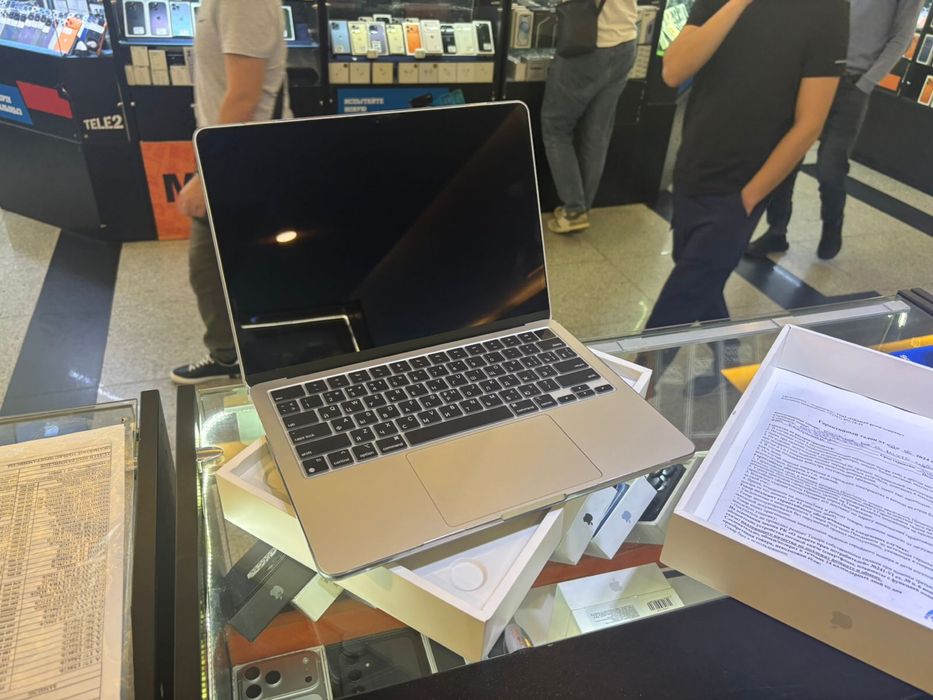 Macbook M2  ИДЕАЛ