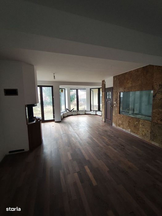 Proprietate amplă cu două case și teren generos, Brașov – str. Cariere