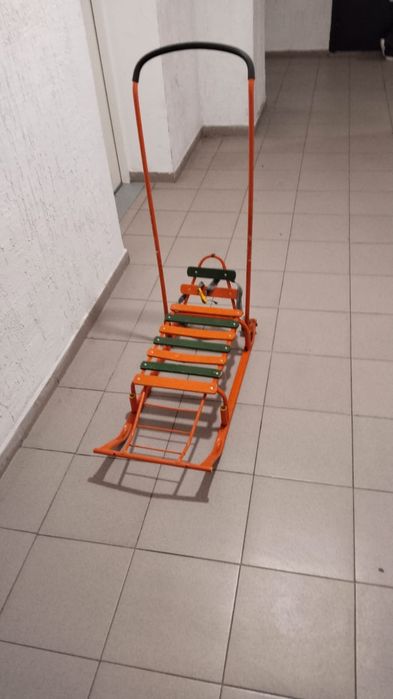 Продам санки на зиму.