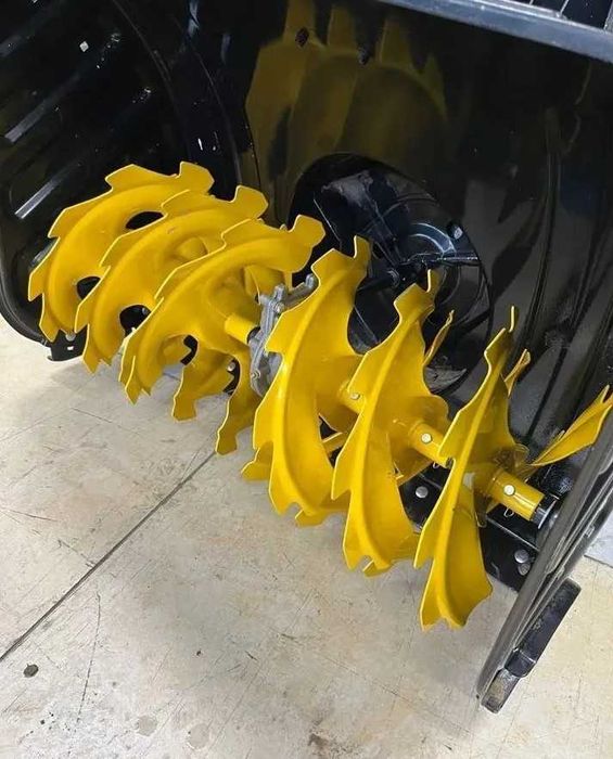 Снегоуборщик Huter SGC 8100C