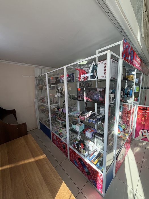 Продам витрины для сотового отдела