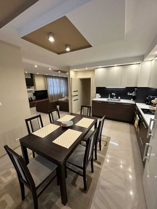 Дава се под наем Четиристаен апартамент в София, Борово - 145 кв.м за 1500 € - Снимка #4