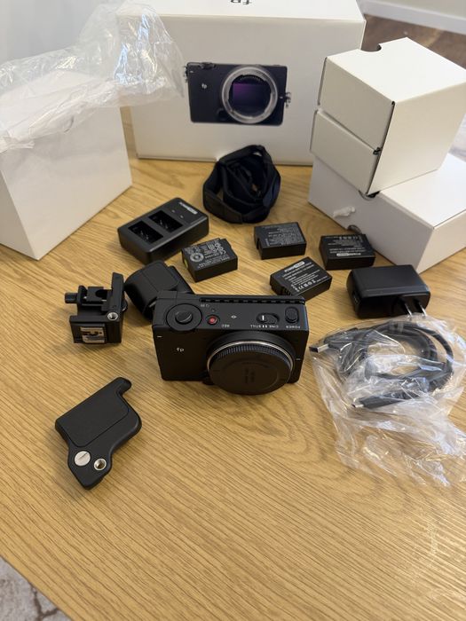 Sigma FP кино камера