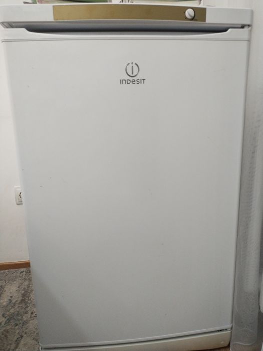 Морозильник indesit