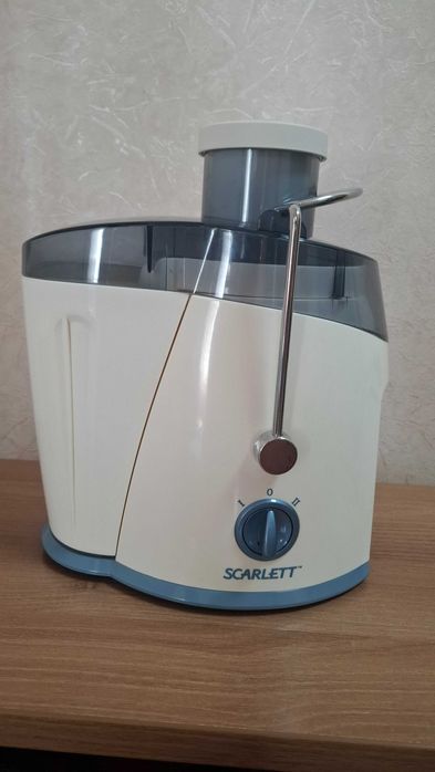 Соковыжималка Scarlett SC-017